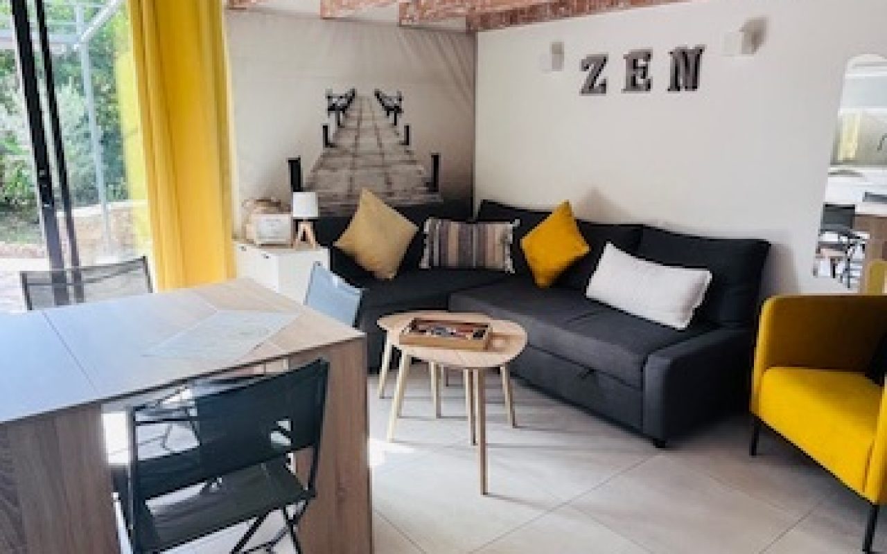 coin salon vue mezzanine.jpg